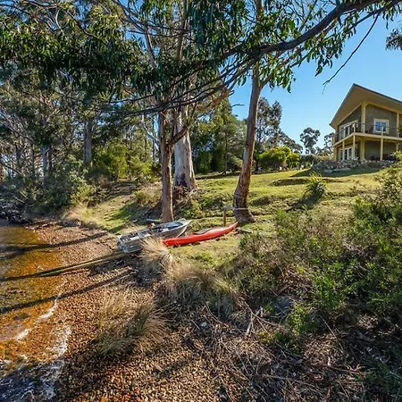On The Huon River Lymington Exterior photo